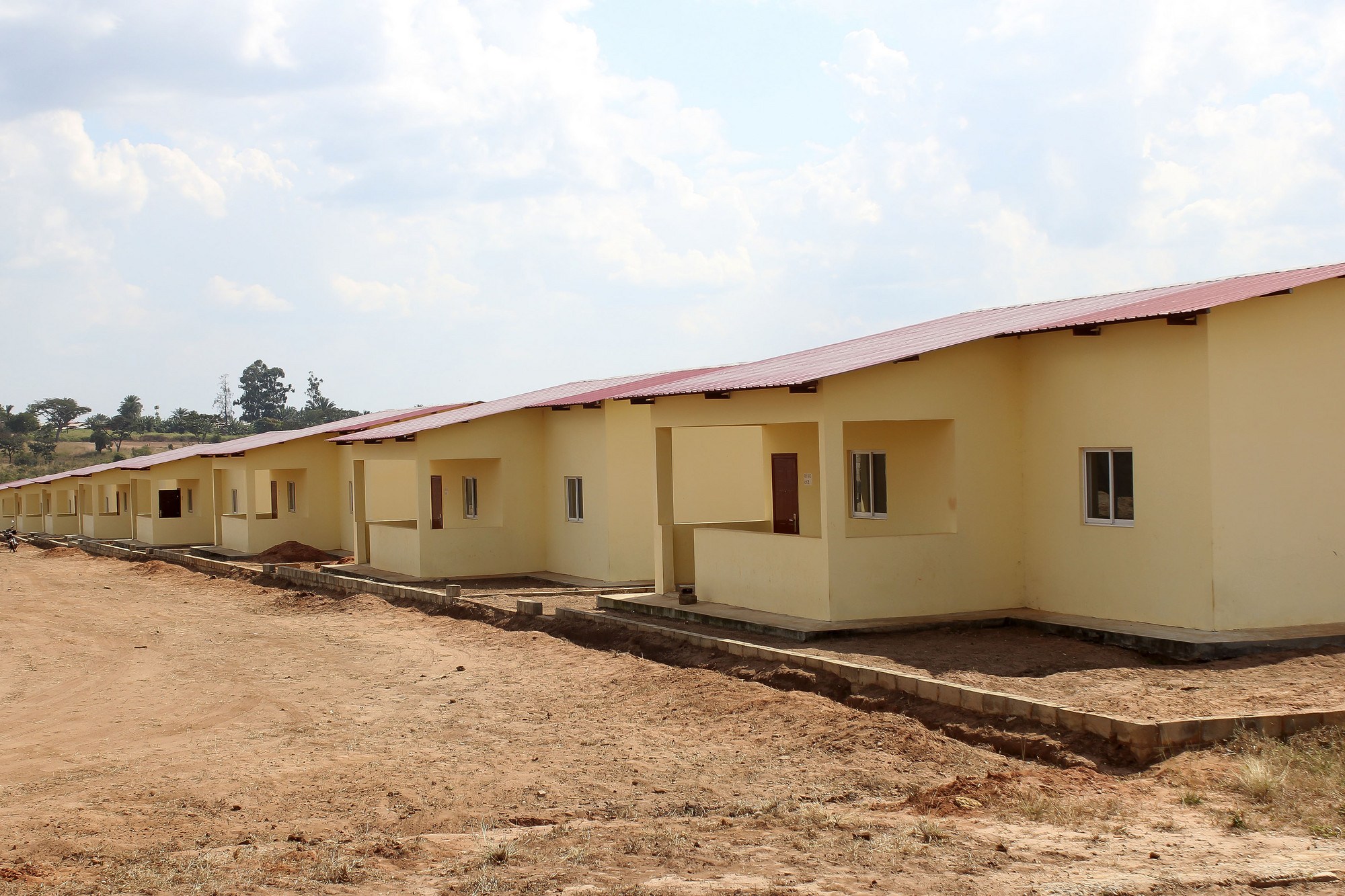 100 vivendas nambuangongo 2011 v1