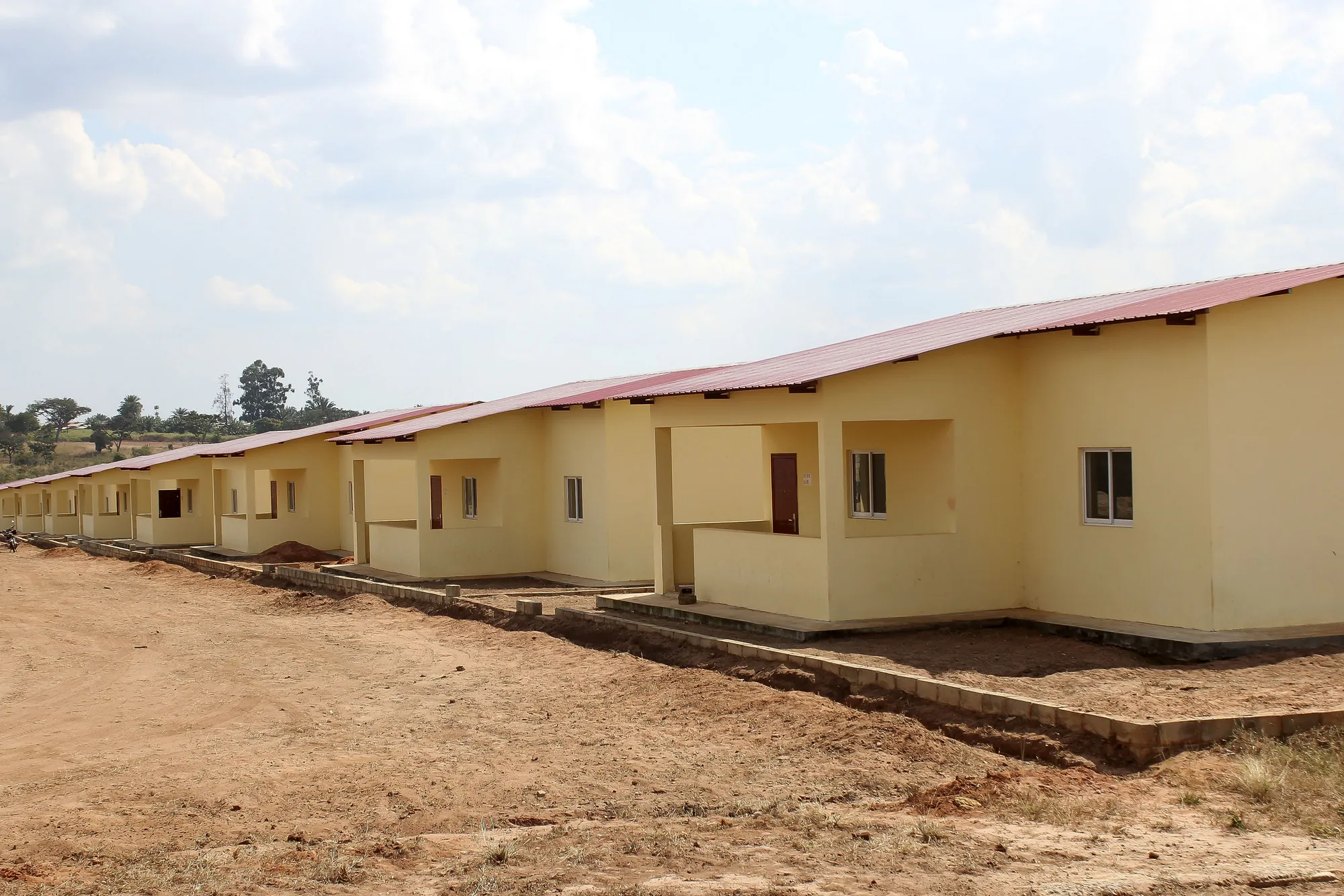 100 vivendas nambuangongo 2011 v1